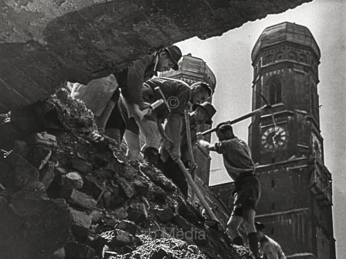 Frauenkirche, München Sommer 1946