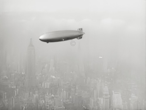 Luftschiff Hindenburg Flug über New York 1937