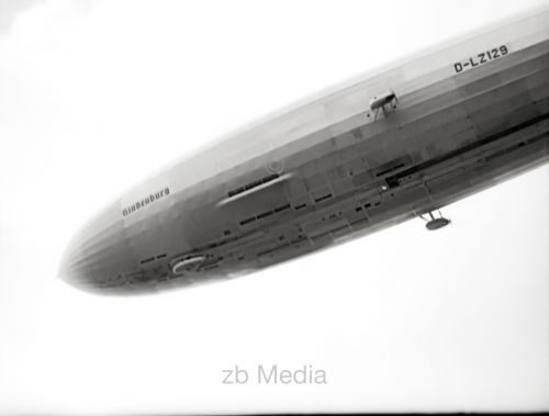 Luftschiff Hindenburg Anflug auf Lakehurst 1937