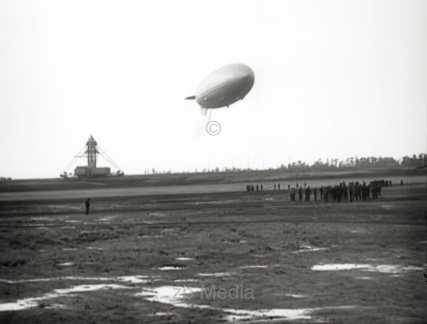 Luftschiff Hindenburg Anflug auf Lakehurst 1937