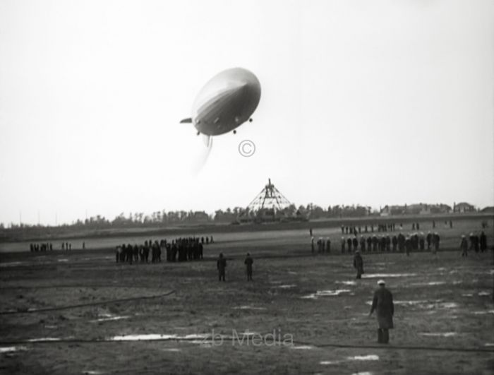 Luftschiff Hindenburg Anflug auf Lakehurst 1937