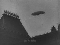 Zeppelin am Roten Platz Moskau