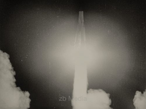 Raketenstart R7 mit Sputnik