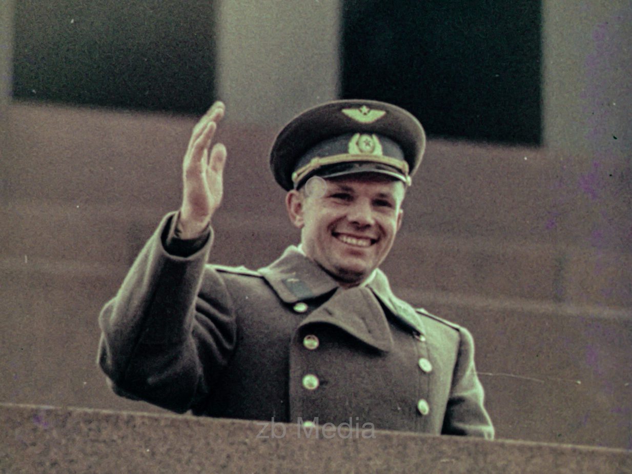 Juri Gagarin am Roten Platz in Moskau