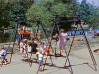 Spielende Kinder, London, Mai 1944