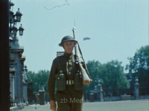 Wachsoldat am Buckingham Palace 1944