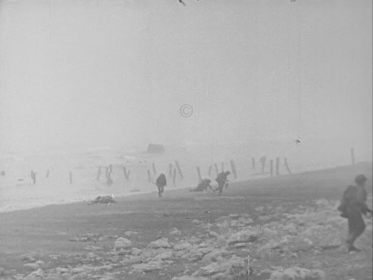 Britische Soldaten landen beim D-Day 1944 in der Normandie