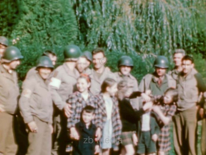 Kinder und US-Soldaten, Aachen 1944