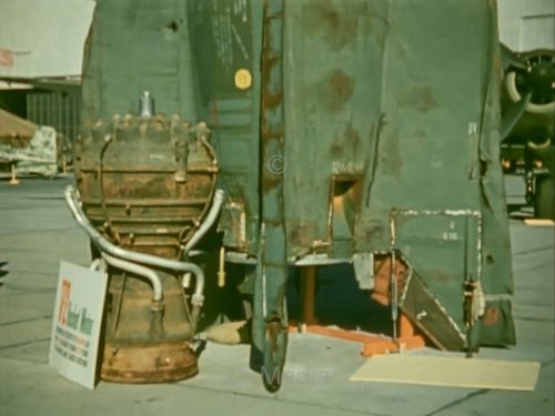 V2 Raketenmotor auf Ausstellung in USA 1945