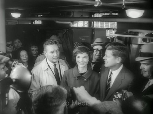 John F. Kennedy mit Jacqueline Kennedy. Stimmabgabe Präsidentenwahl 1960