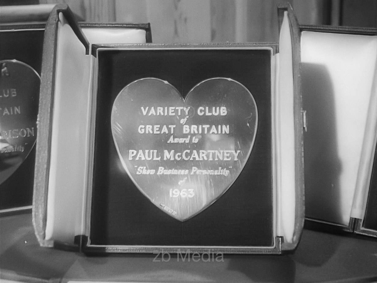 Auszeichnung Paul McCartney Variety Club 1964