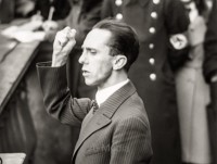 Josef Goebbels am Rednerpult