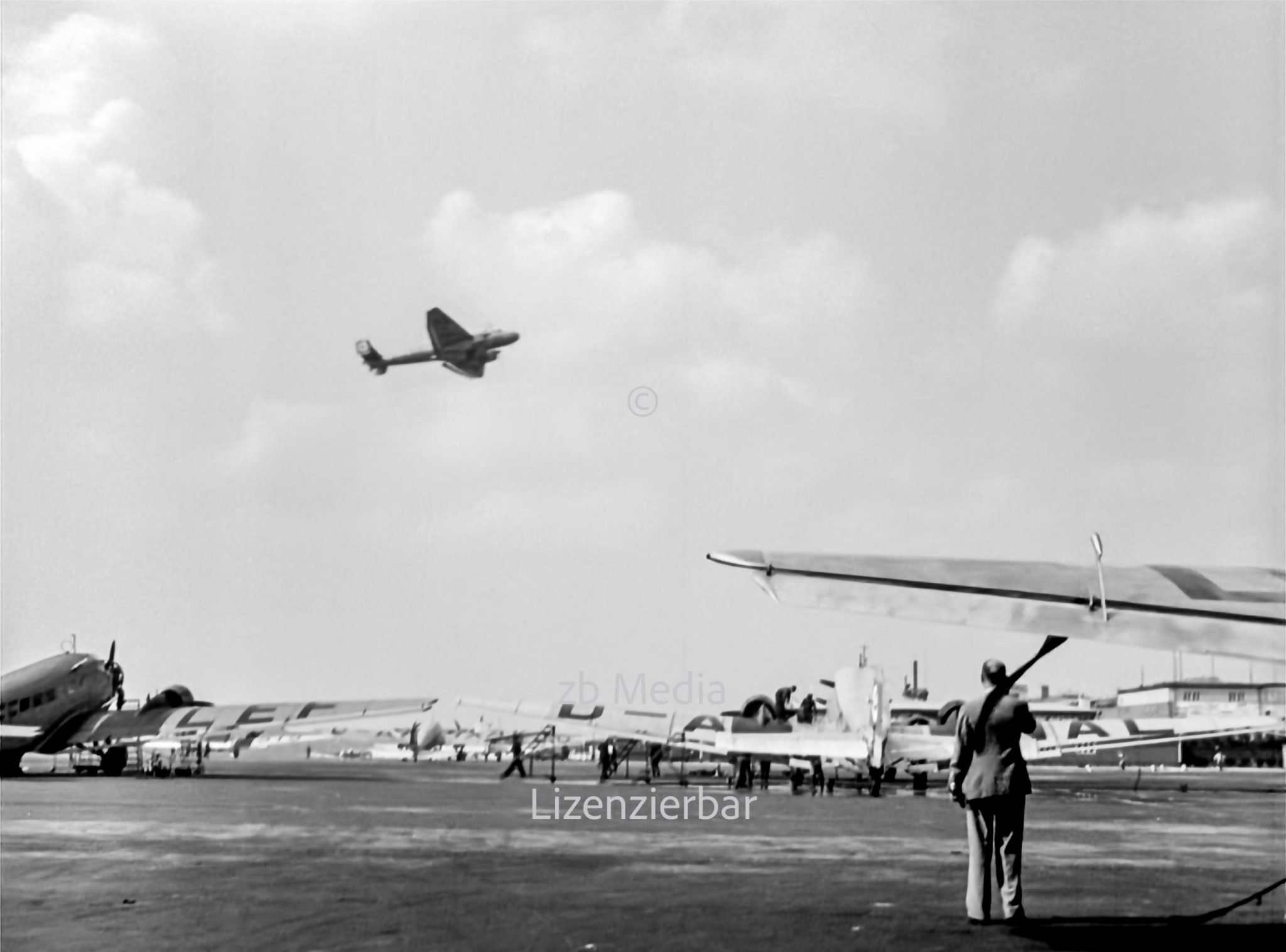 JU 86 C-1 am Flughafen Berlin Tempelhof 1937