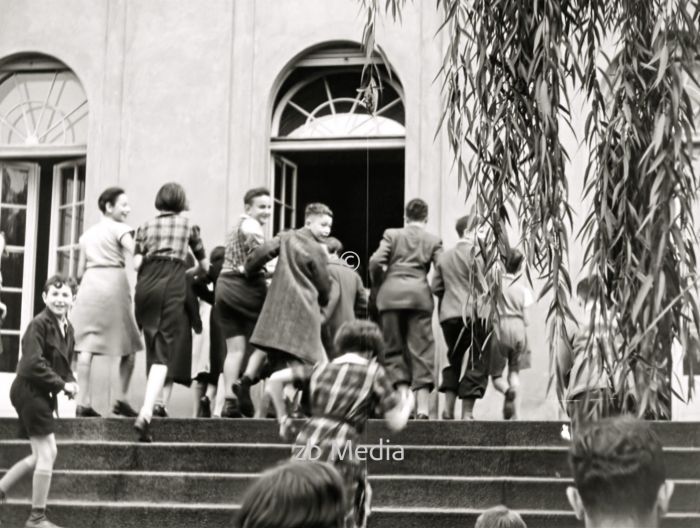 Pausenhof. Jüdische Goldschmidtschule in Berlin 1937