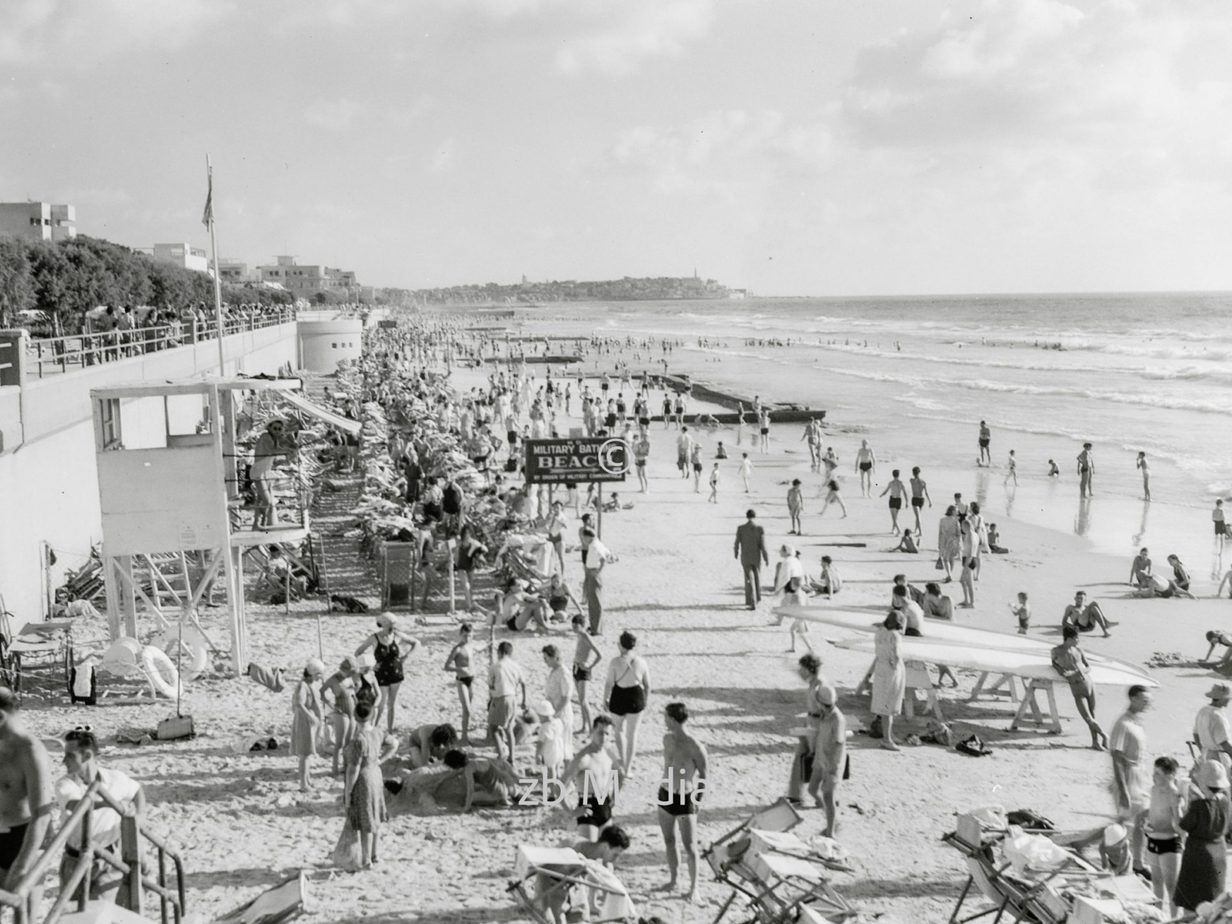 Badestrand von Tel Aviv 1935