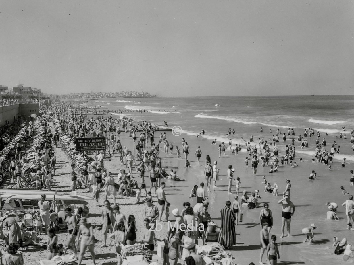 Badestrand von Tel Aviv 1935