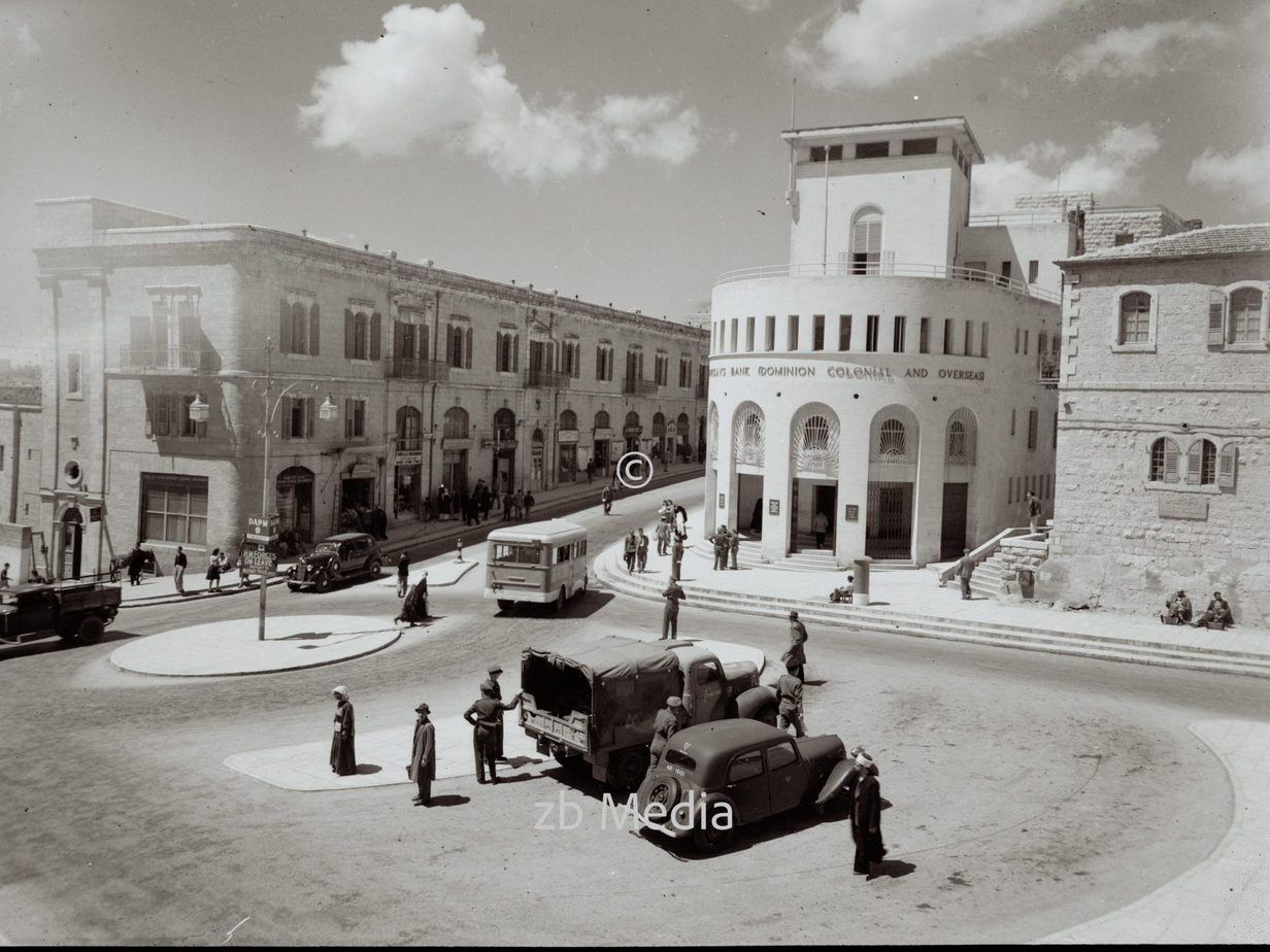 Neues Rathaus in Jerusalem mit Barclay's Bank 1939
