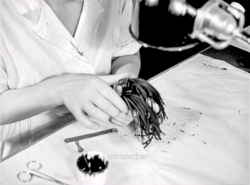 Arbeiter in der Leica Kamerafabrik Wetzlar 1937