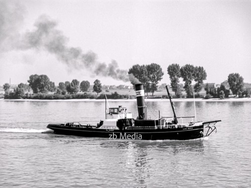 Schlepper auf dem Rhein 1937