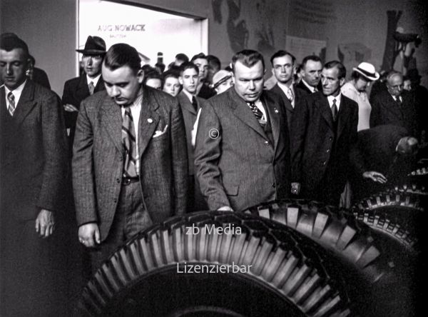 Continental Reifen auf Industrieausstellung 1937