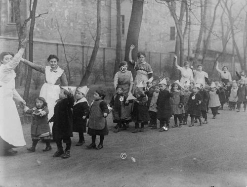Kindergarten in Berlin während des 1. Weltkriegs