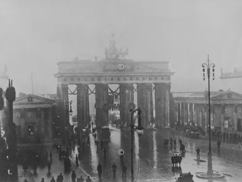 Brandenburger Tor in Berlin 1918
