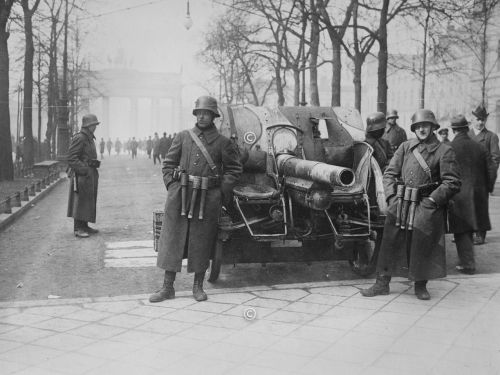 Kanoniere beim Kapp Putsch in Berlin 1920
