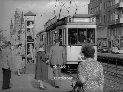 Straßenbahnhaltestelle Berlin 1955