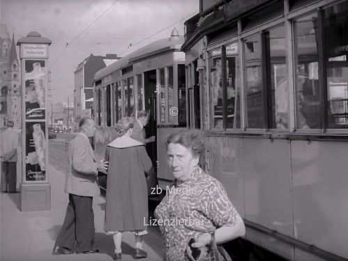 Straßenbahnhaltestelle Berlin 1955