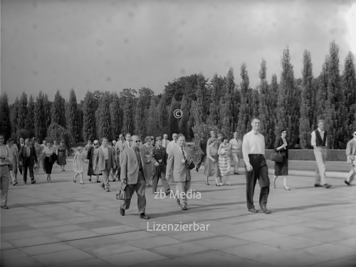 Sowjetisches Ehrenmal Berlin 1955