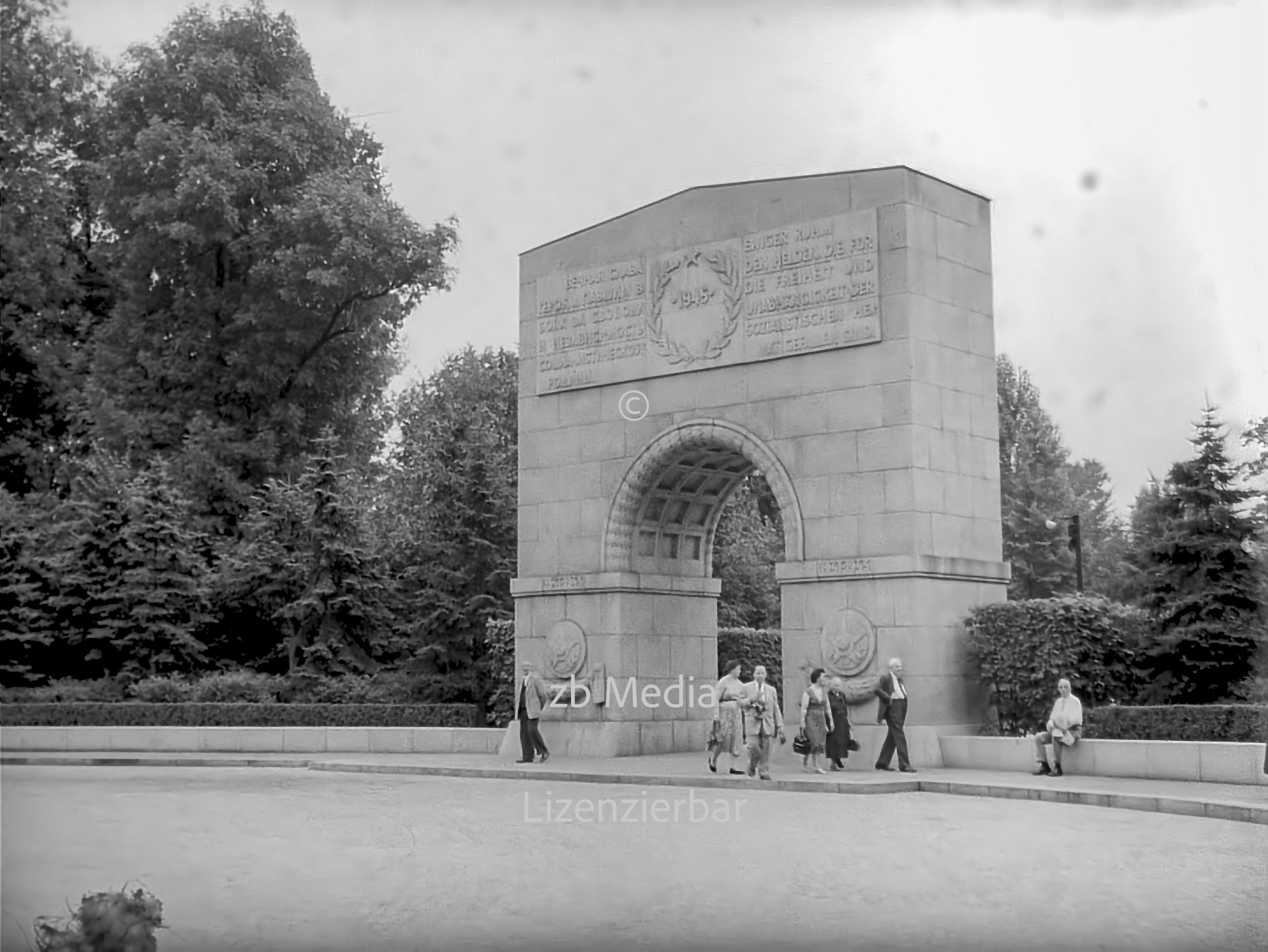 Sowjetisches Ehrenmal Berlin 1955