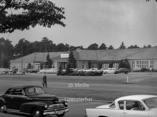 US Shopping Center am Hüttenweg Berlin 1955