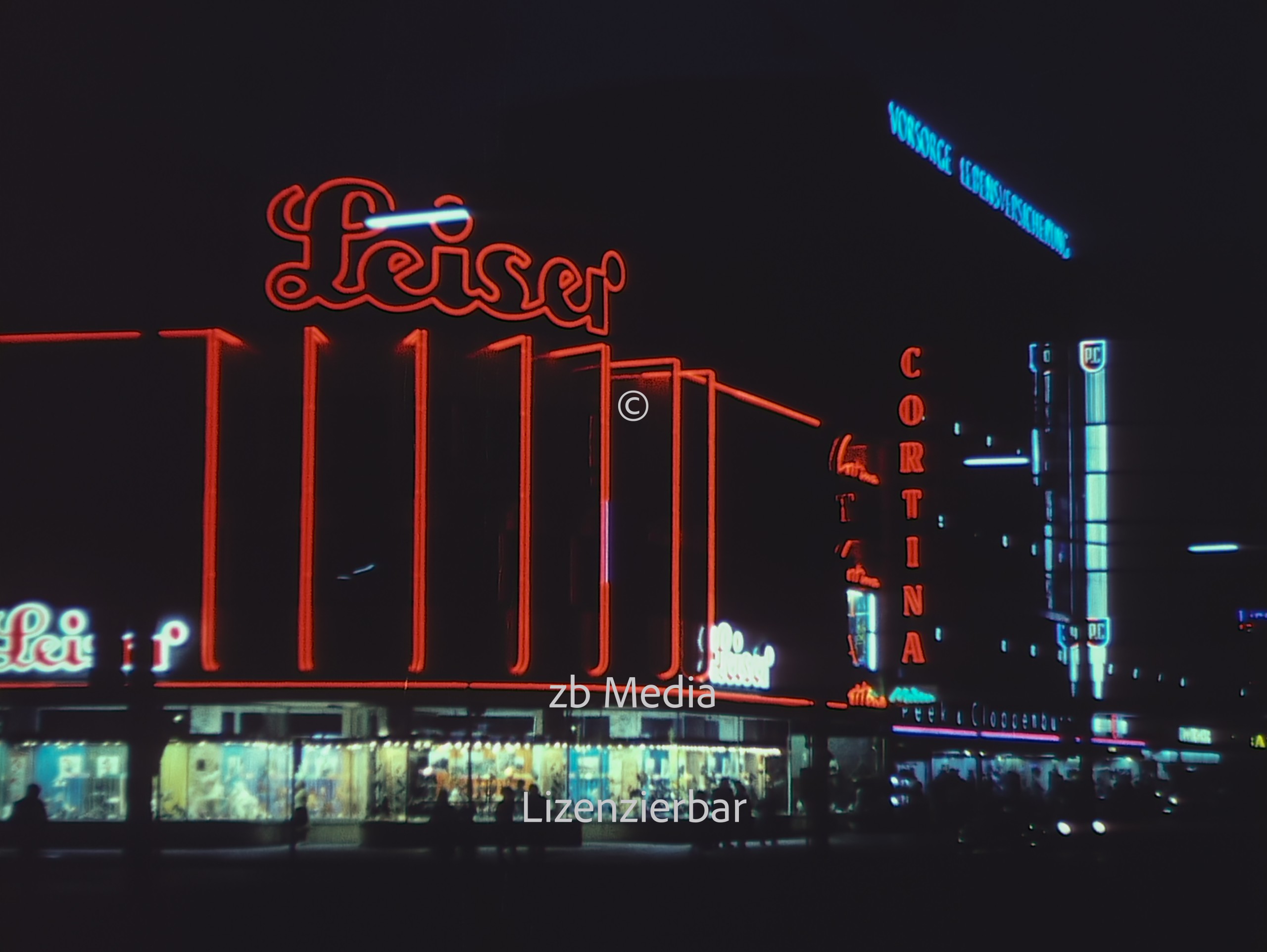 Nacht am Kurfürstendamm in Berlin 1961