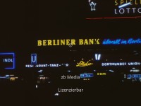 Nacht am Kurfürstendamm in Berlin 1961