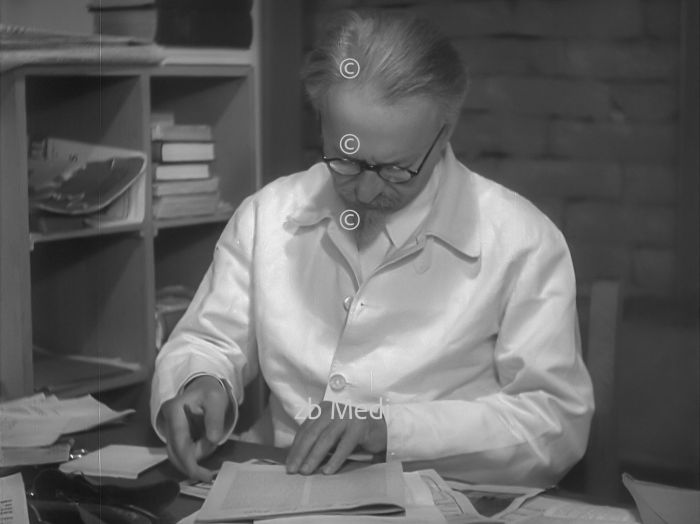 Leo Trotzki im Arbeitszimmer 1937