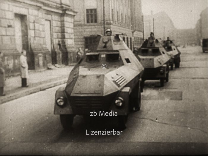 Sowjetischer Panzerwagen in Berlin