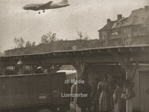 Flugzeug Luftbrücke Berlin 1948