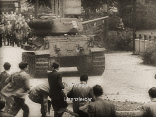 Sowjetische Panzer in Berlin am 17. Juni 1953