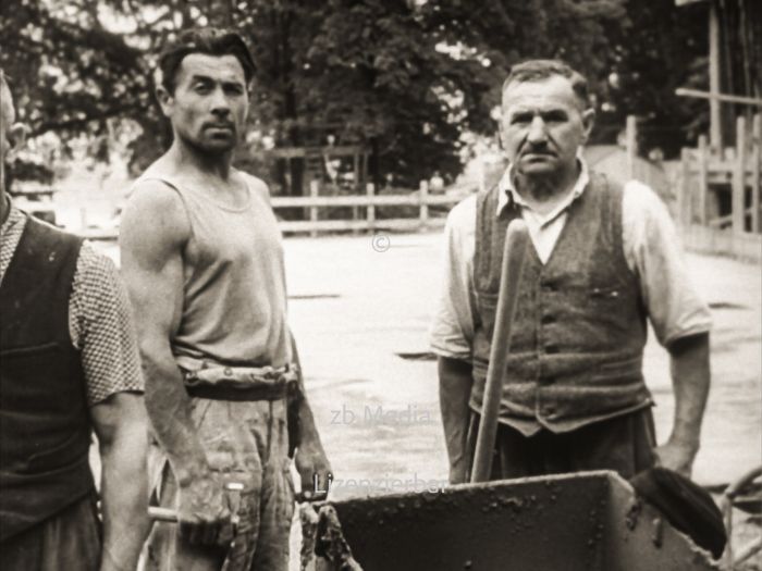 Schweigeminute für Opfer des Aufstands in Berlin im Juni 1953