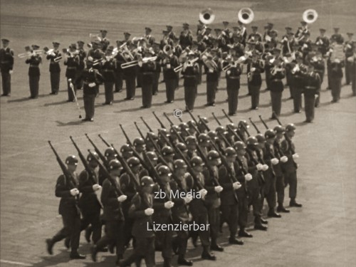 US-Militärparade Berlin Tempelhof 1958