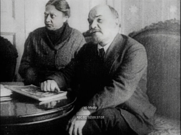 Lenin-and-Krupskaja