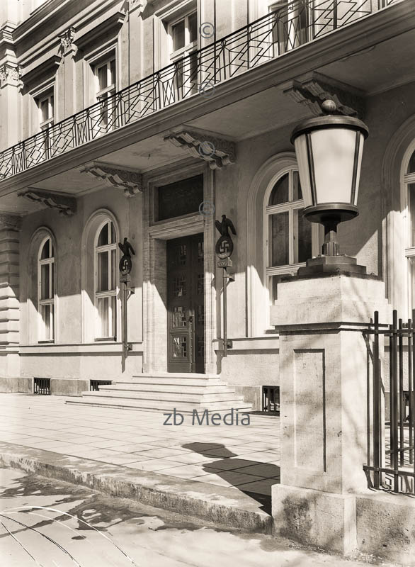 München Briennerstraße 45 Braunes Haus 1934 Eingang