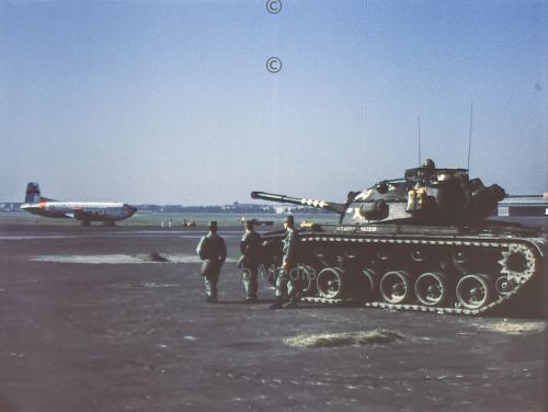 Panzer am Flughafen Tempelhof, Berlin 1961