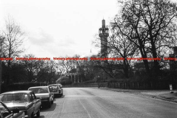 Q000995 London Central Mosque. Regents Park. 1980s