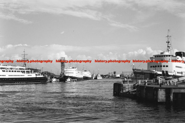 Q001161 Ostende. Ships. Port. c1968