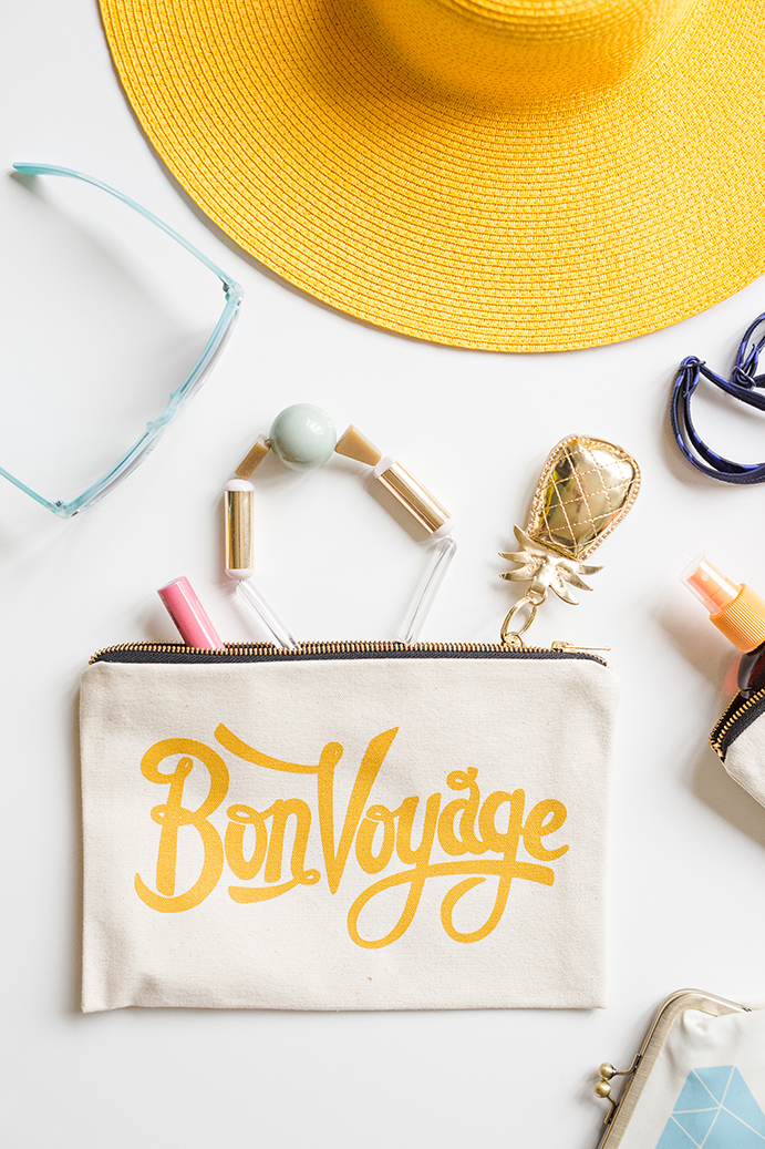 Alphabet Bags Bon Voyage in Palm Springs. Photographer Marianne Taylor.