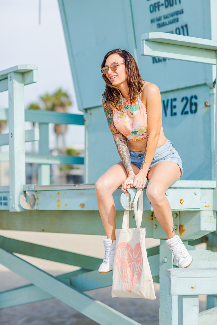 California Venice Beach lifestyle photography by Marianne Taylor. Click through to see more!