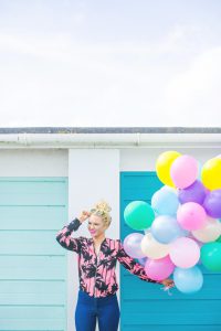 Colourful Cornwall lifestyle photography with Lucie Rose Donlan by Marianne Taylor. Click through for more!