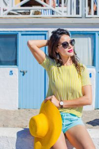 Colourful Cornwall lifestyle photography with Shirsti Shrestha by Marianne Taylor. Click through for more!