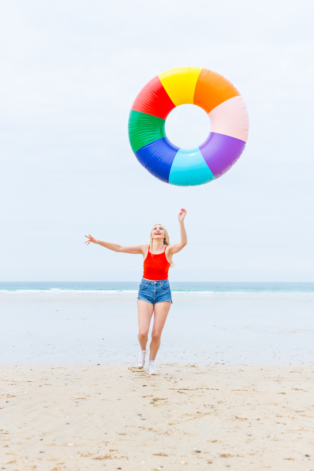 Colourful beach lifestyle photography. Cornwall photography & styling by Marianne Taylor.